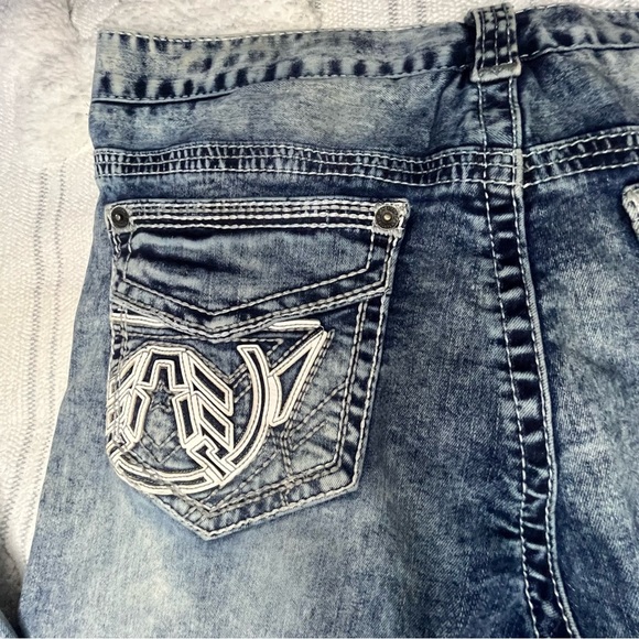 American Fighter Light Blue Denim Jeans - Picture 4 of 12